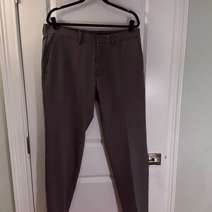 Men's Gray Dress Pants
Kenneth Cole Reaction